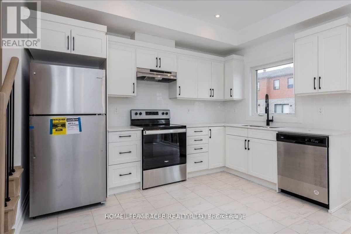 4 Haven Lane, Barrie (Painswick South), Ontario  L9J 0M4 - Photo 3 - S12641056