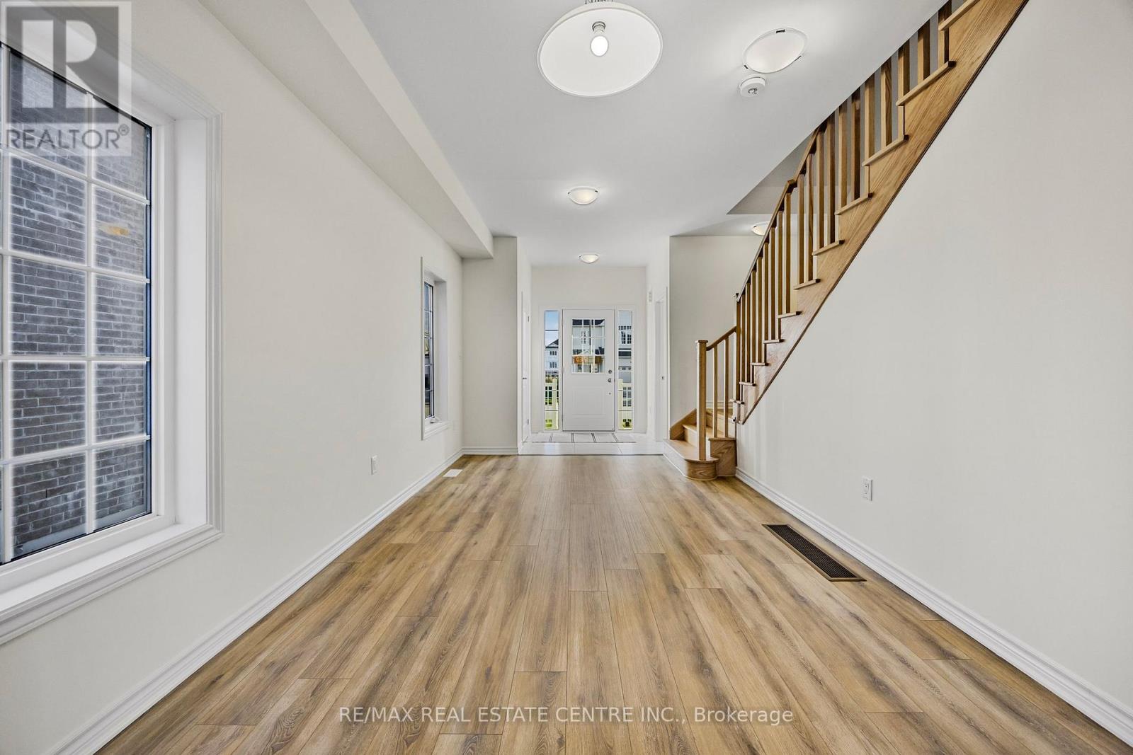 238 Mckenzie Drive, Clearview, Ontario  L0M 1S0 - Photo 9 - S12641060