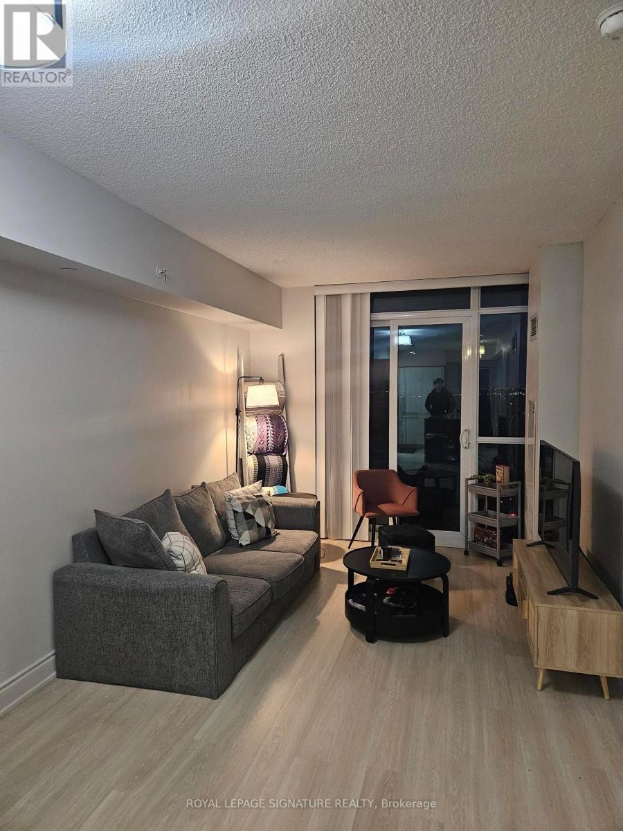 2809 - 5 Valhalla Inn Road, Toronto, Ontario  M4R 2J2 - Photo 3 - W12641072