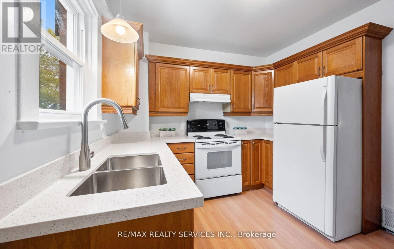 97 Mill Street N, Brampton, Ontario  L6X 1T7 - Photo 20 - W12641104