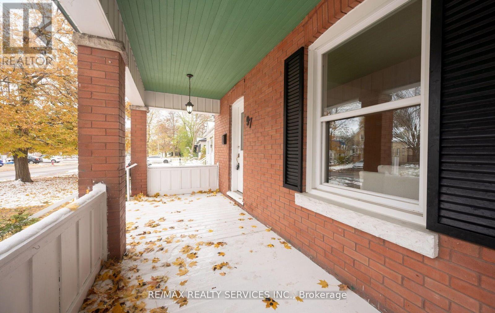 97 Mill Street N, Brampton, Ontario  L6X 1T7 - Photo 6 - W12641104