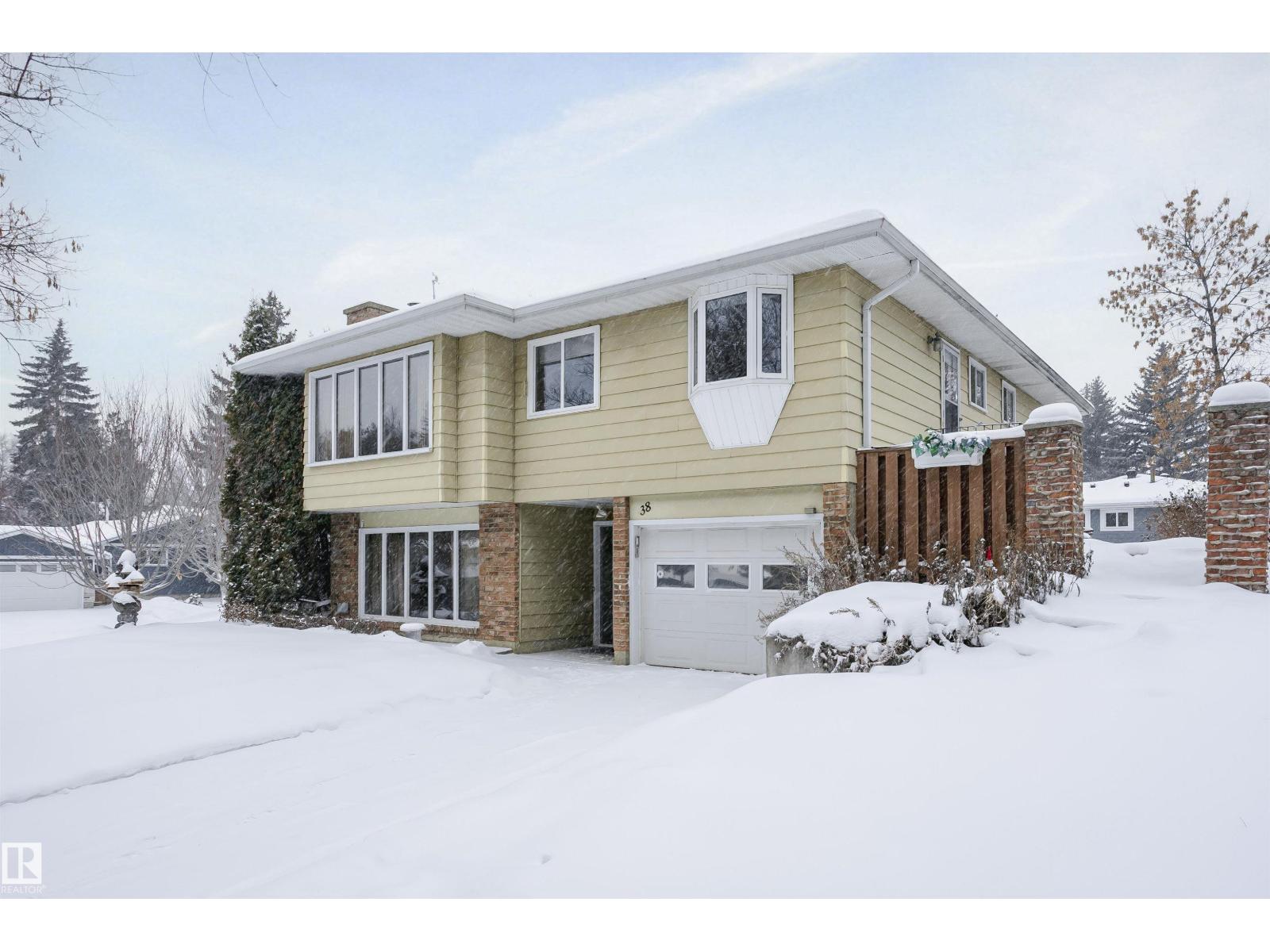 38 Glenhaven Cr, St. Albert, Alberta  T8N 1A5 - Photo 1 - E4468363