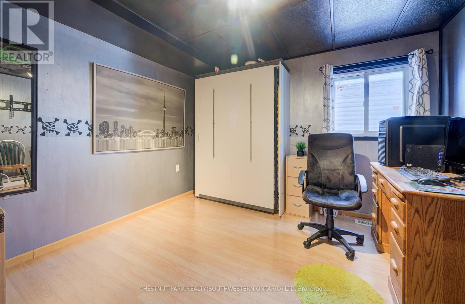 123 Kingswood Drive, Kitchener, Ontario  N2E 1B2 - Photo 18 - X12641006