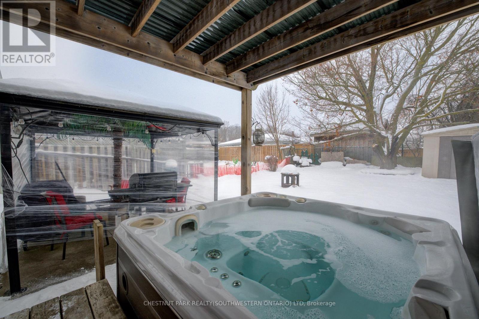 123 Kingswood Drive, Kitchener, Ontario  N2E 1B2 - Photo 31 - X12641006