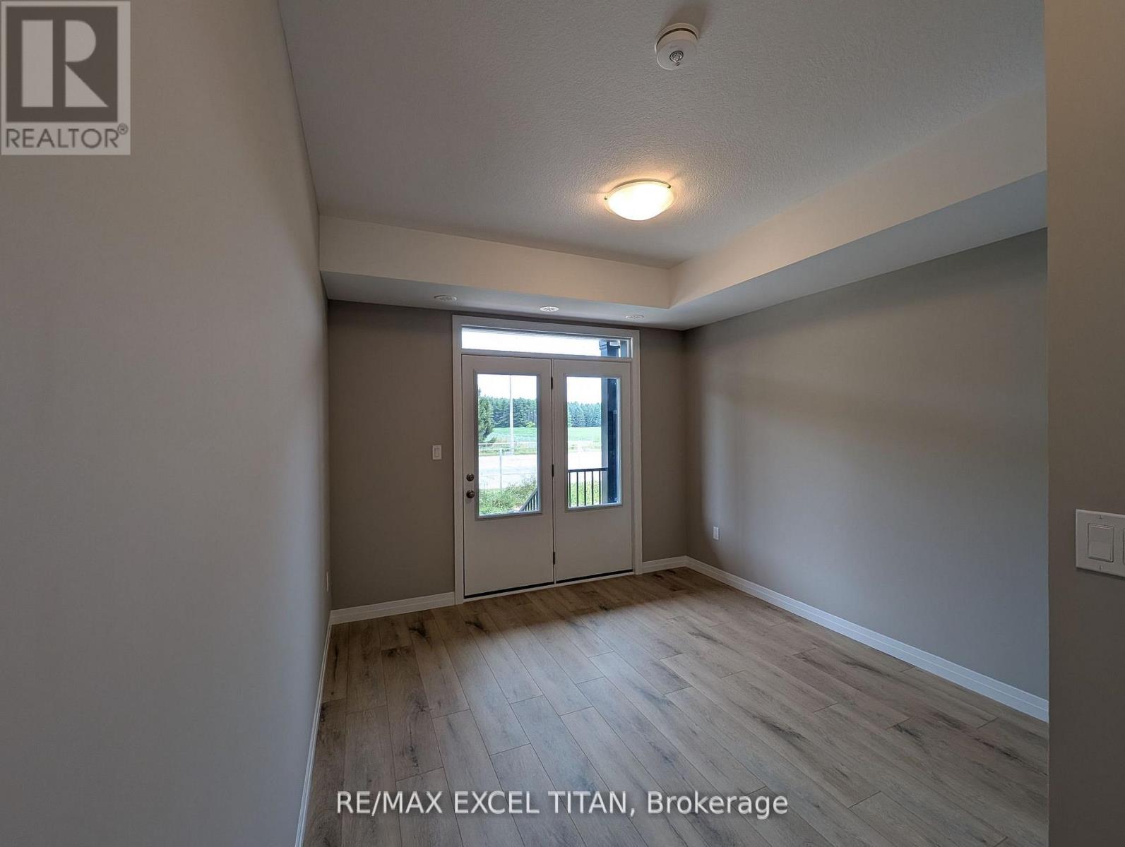 74 Thatcher Drive, Guelph, Ontario  N1L 1B3 - Photo 7 - X12641042