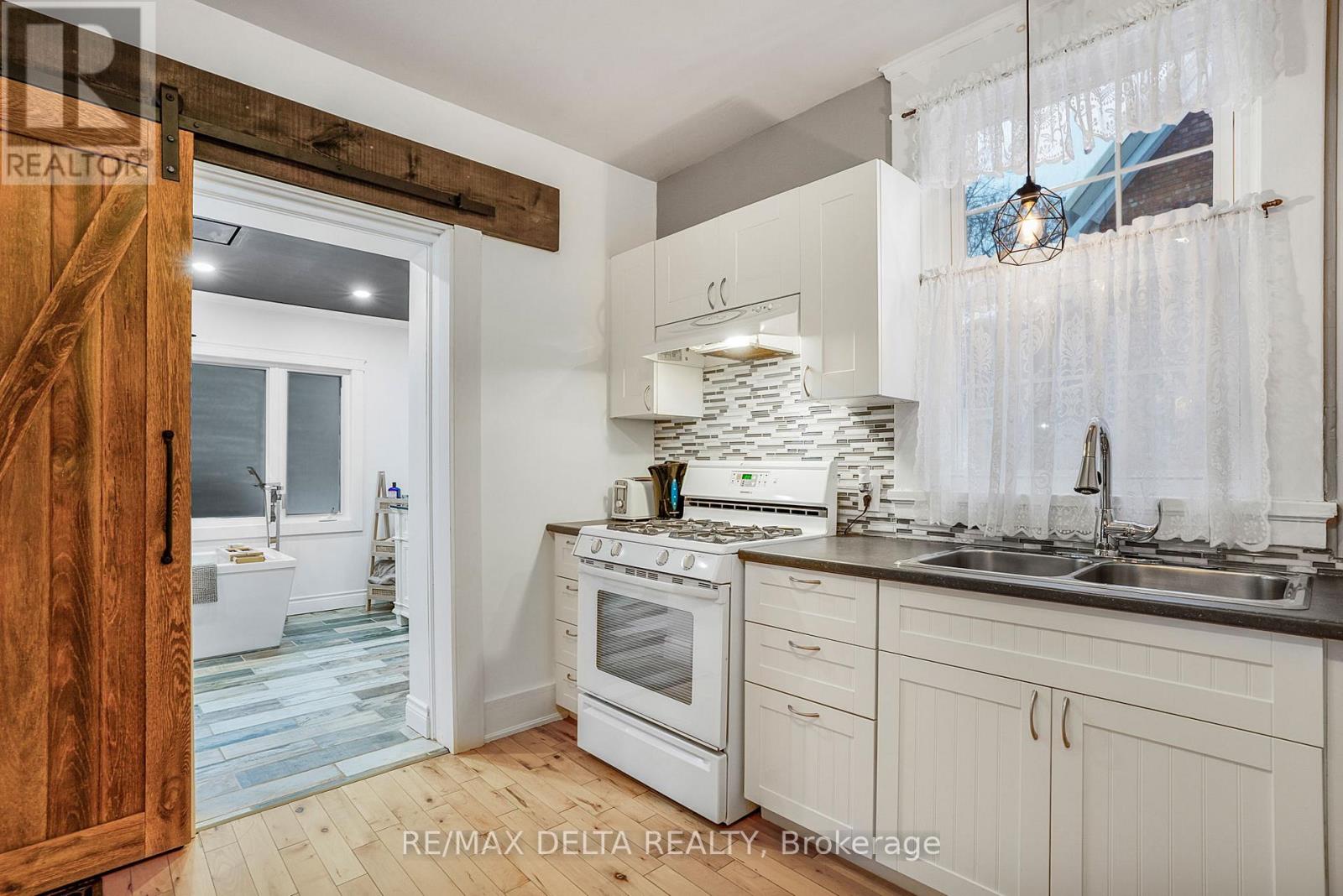 554 Allan Street, Hawkesbury, Ontario  K6A 2M2 - Photo 10 - X12641134