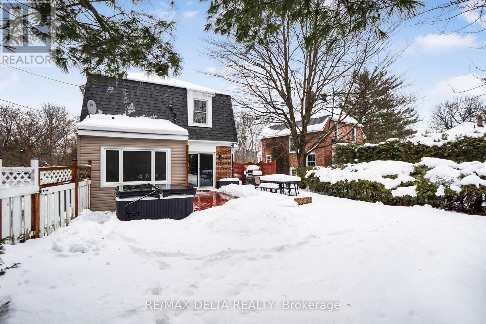 554 Allan Street, Hawkesbury, Ontario  K6A 2M2 - Photo 3 - X12641134