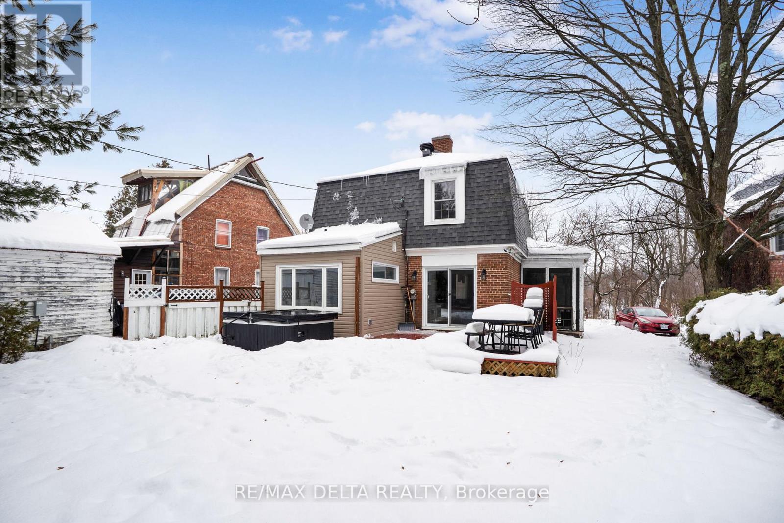 554 Allan Street, Hawkesbury, Ontario  K6A 2M2 - Photo 4 - X12641134