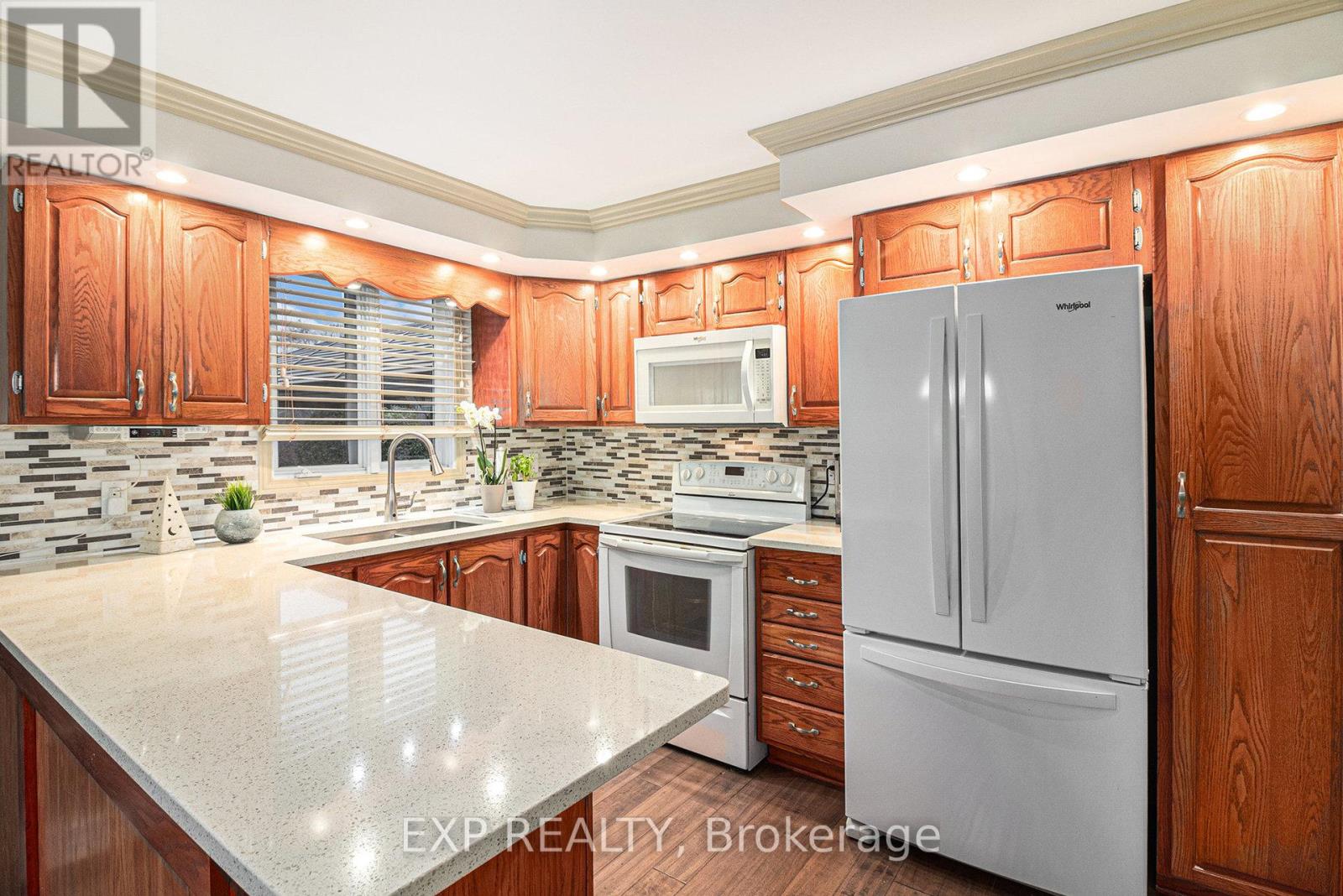 2 Castlebeau Street, Russell, Ontario  K0A 1W0 - Photo 12 - X12641174