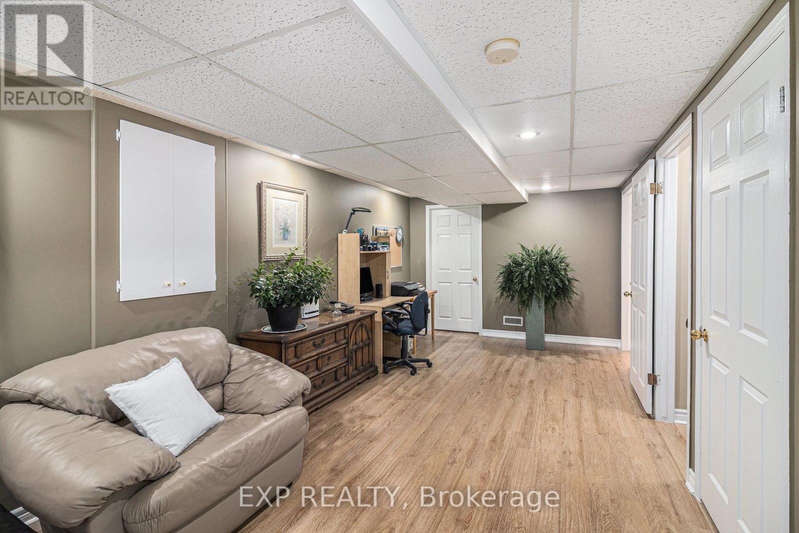 2 Castlebeau Street, Russell, Ontario  K0A 1W0 - Photo 25 - X12641174