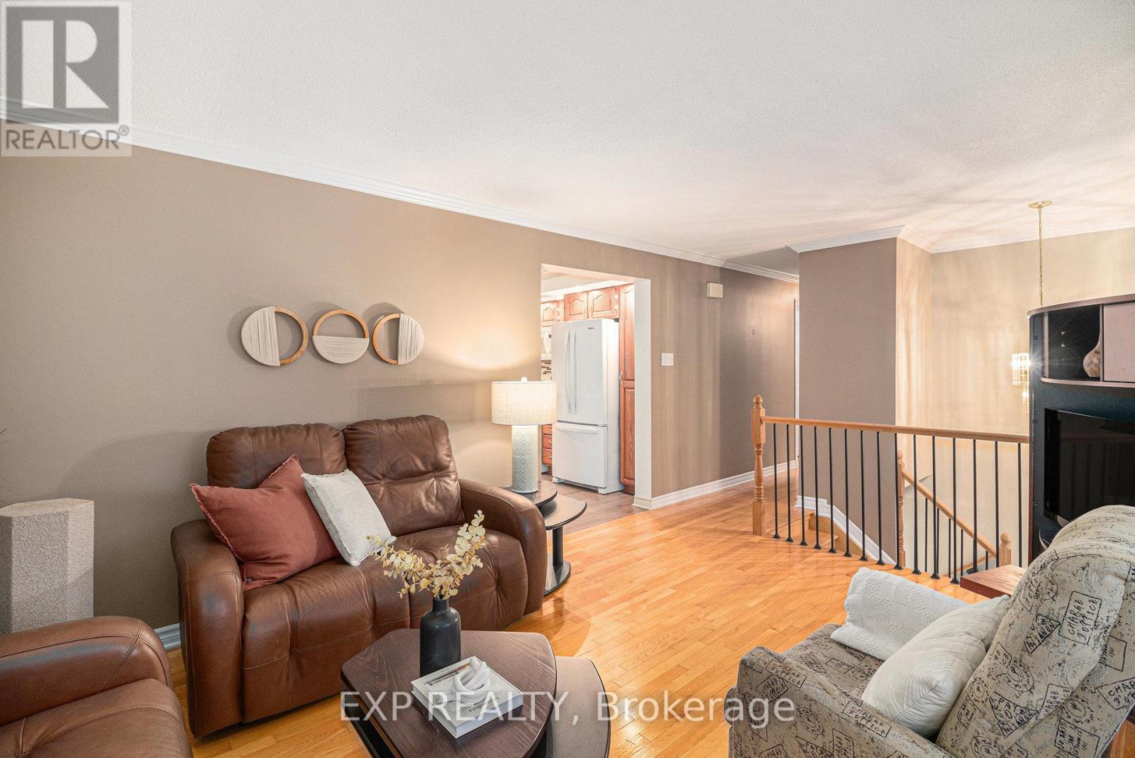 2 Castlebeau Street, Russell, Ontario  K0A 1W0 - Photo 8 - X12641174