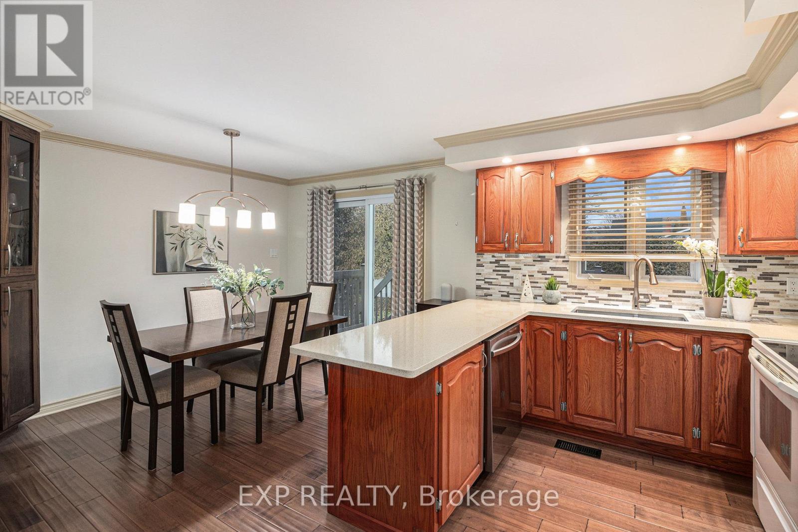 2 Castlebeau Street, Russell, Ontario  K0A 1W0 - Photo 9 - X12641174