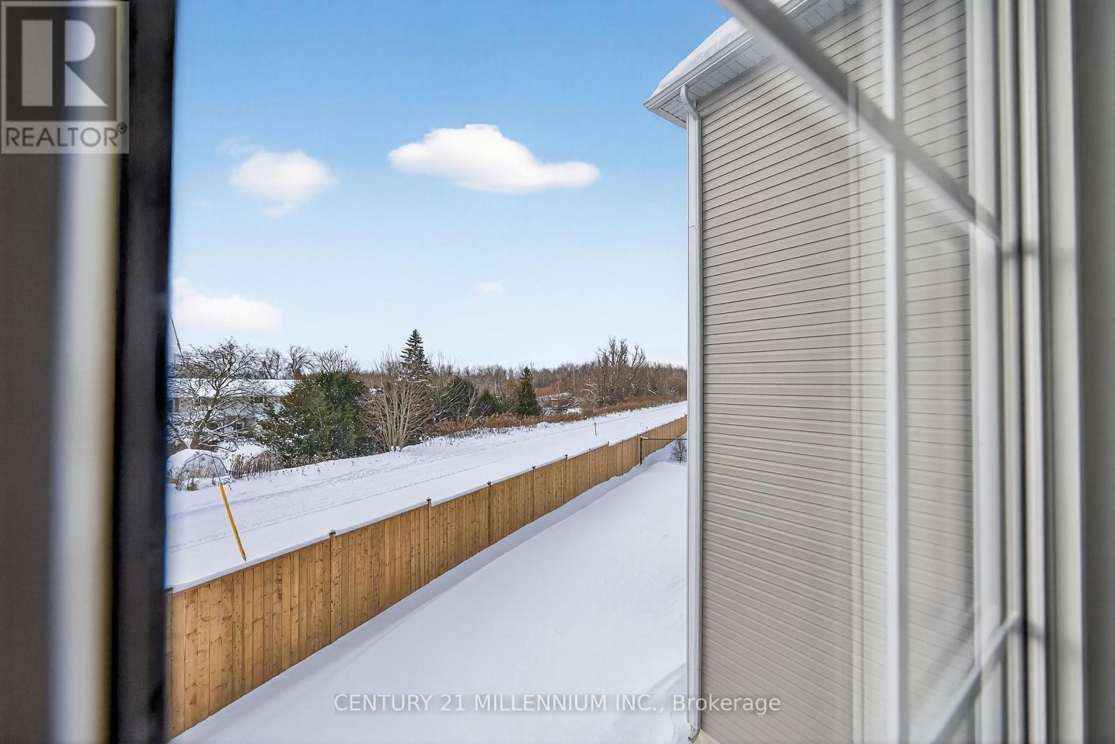 100 Walden Drive, Shelburne, Ontario  L9V 3Y1 - Photo 4 - X12410809