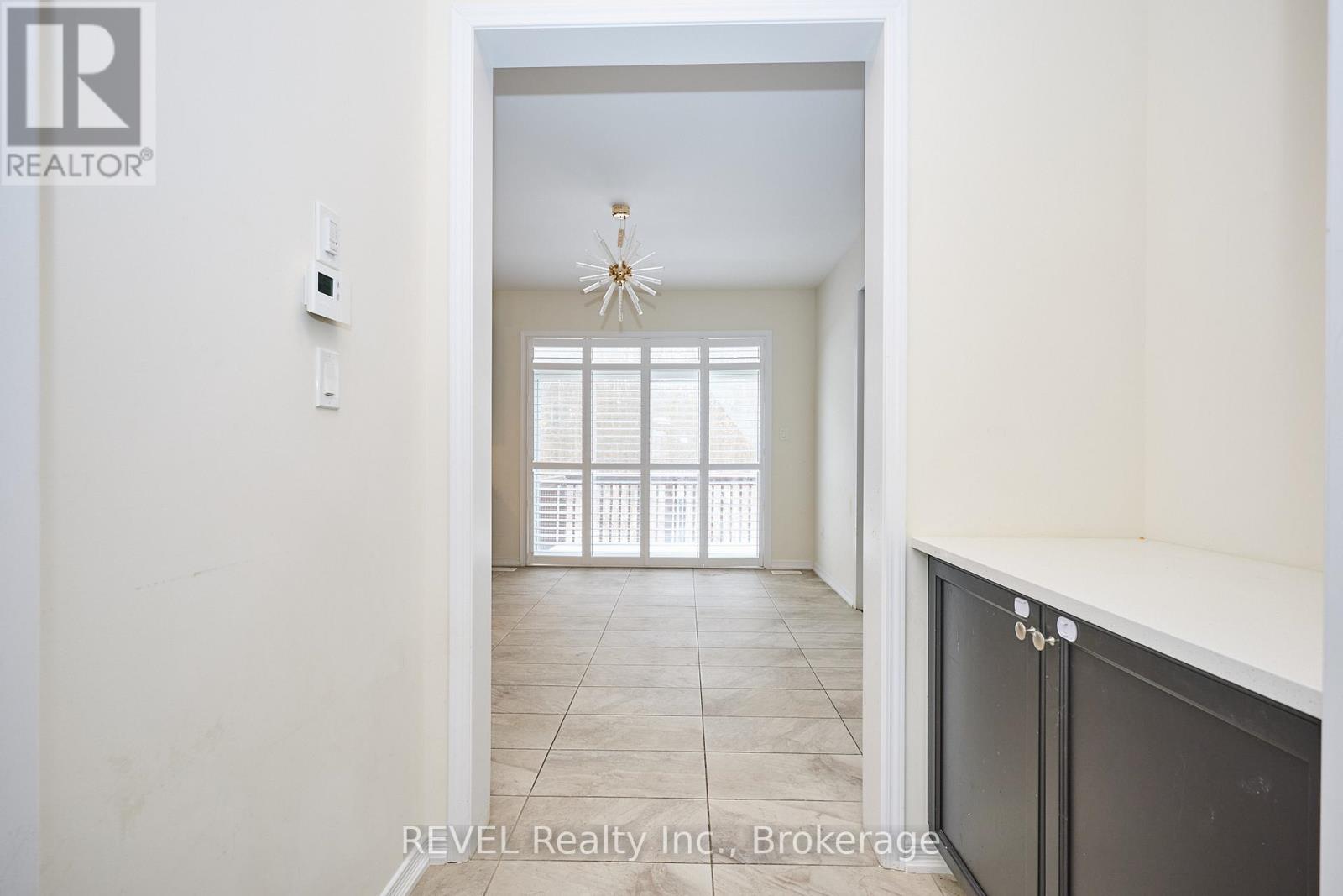 8787 Chickory Trail, Niagara Falls, Ontario  L2H 3S4 - Photo 14 - X12641152