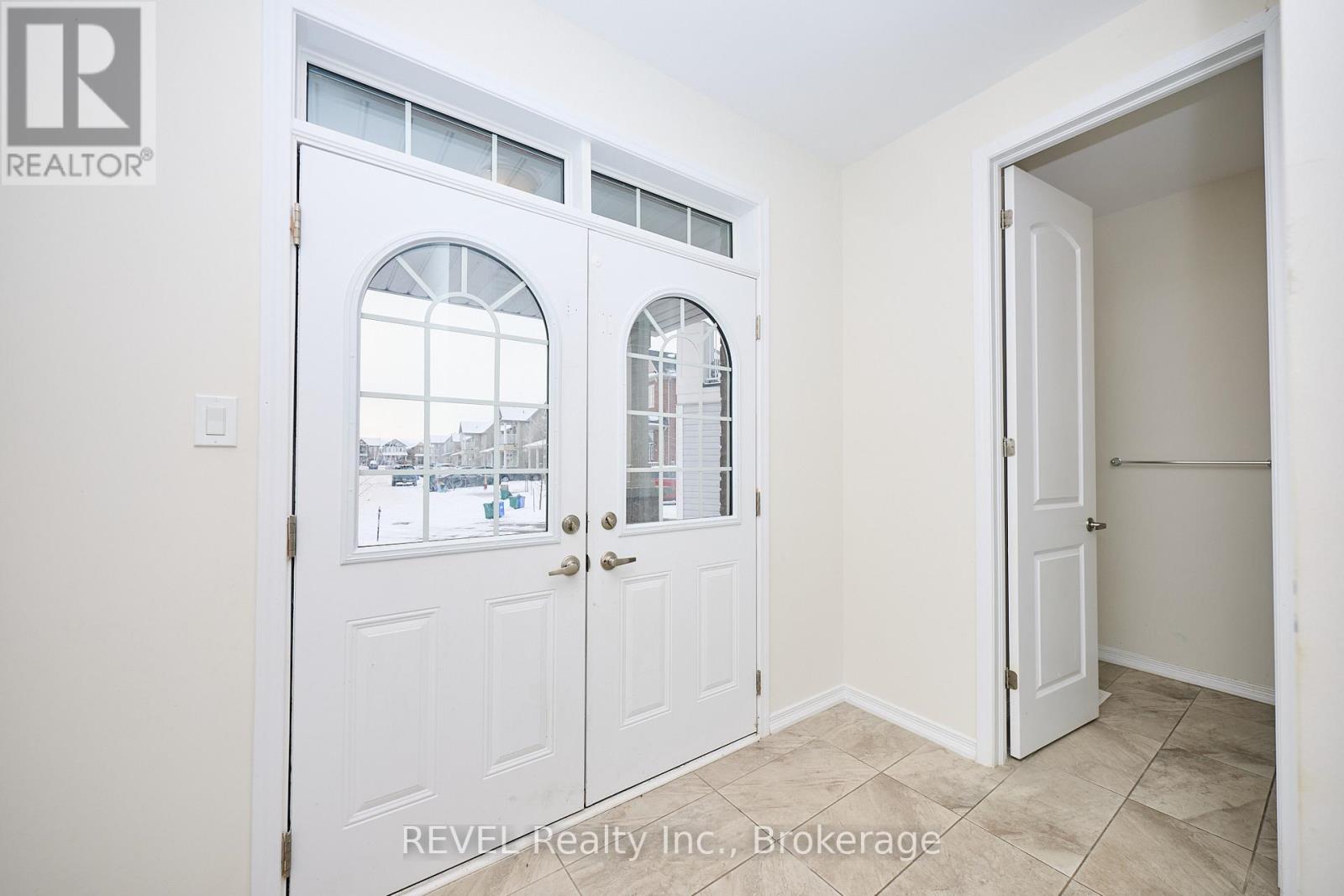 8787 Chickory Trail, Niagara Falls, Ontario  L2H 3S4 - Photo 7 - X12641152