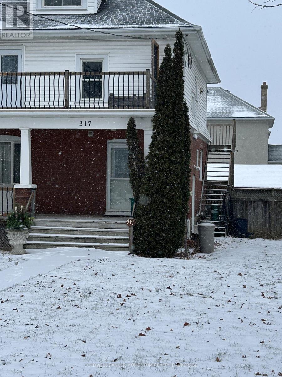 2 - 317 Queenston Street, St. Catharines, Ontario  L2P 2X7 - Photo 2 - X12641160