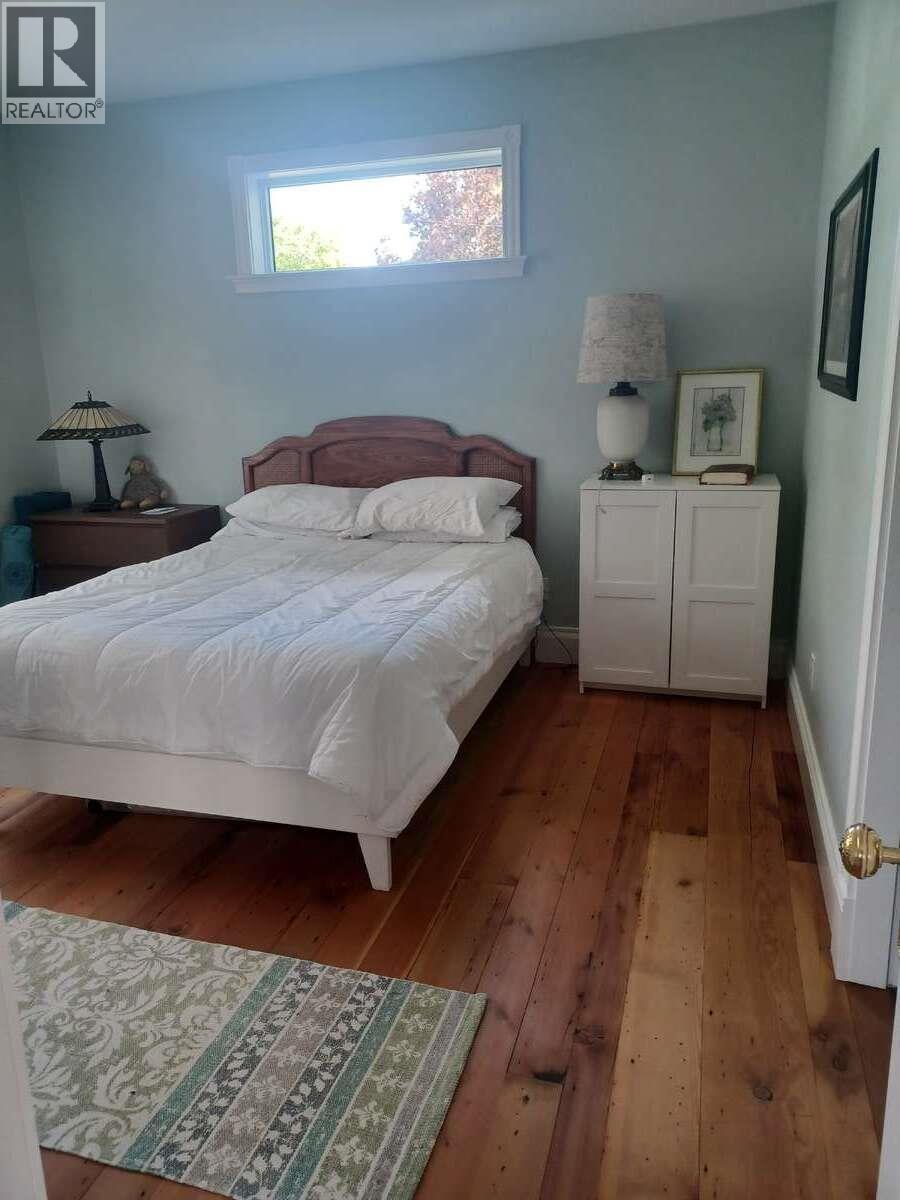 215 13th Avenue S, Cranbrook, British Columbia  V1C 2V7 - Photo 10 - 10371344