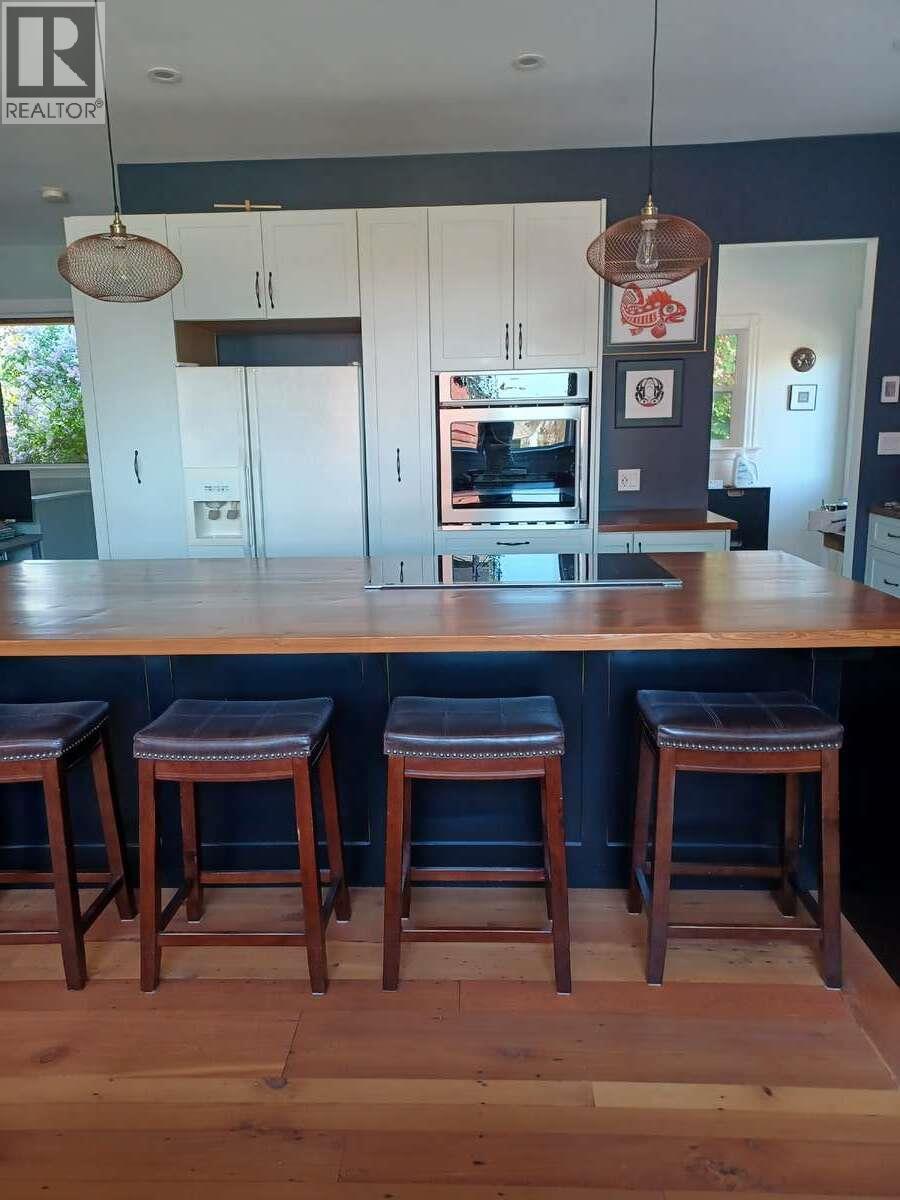 215 13th Avenue S, Cranbrook, British Columbia  V1C 2V7 - Photo 7 - 10371344