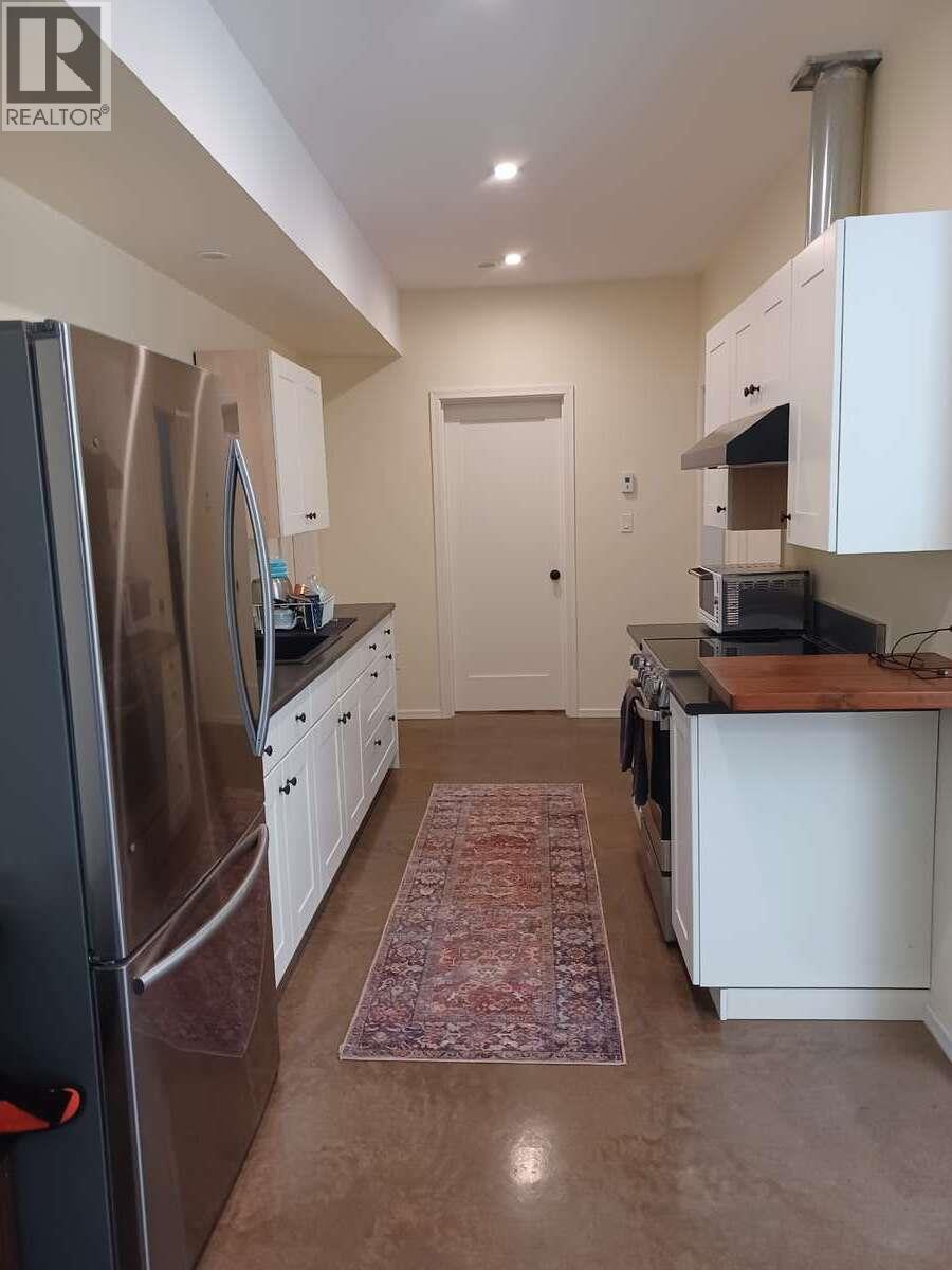 215 13th Avenue S, Cranbrook, British Columbia  V1C 2V7 - Photo 37 - 10371344