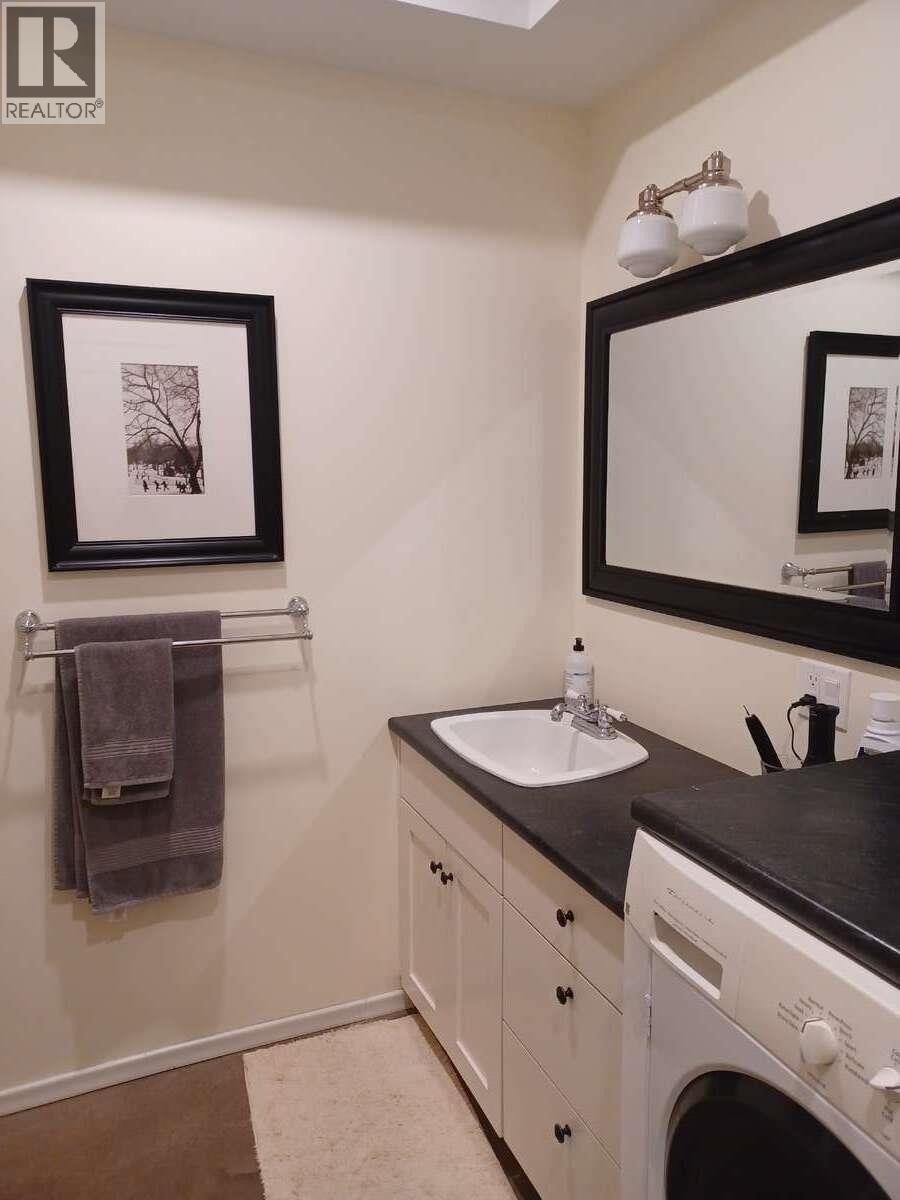 215 13th Avenue S, Cranbrook, British Columbia  V1C 2V7 - Photo 43 - 10371344