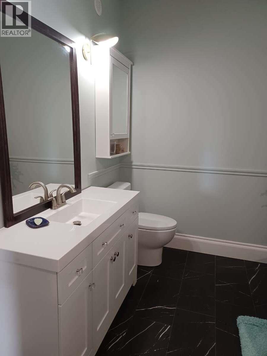 215 13th Avenue S, Cranbrook, British Columbia  V1C 2V7 - Photo 13 - 10371344