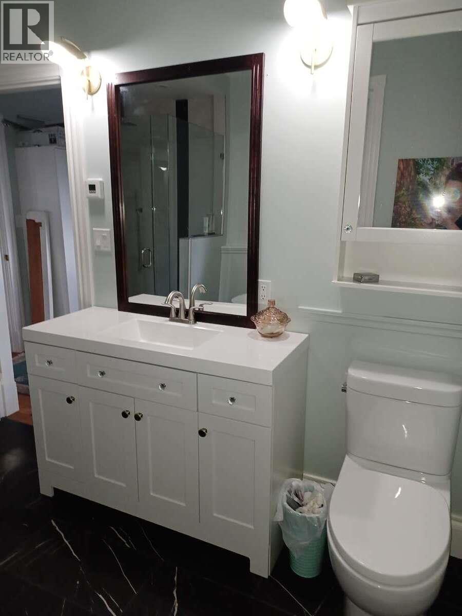 215 13th Avenue S, Cranbrook, British Columbia  V1C 2V7 - Photo 15 - 10371344