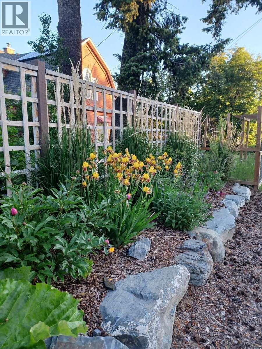 215 13th Avenue S, Cranbrook, British Columbia  V1C 2V7 - Photo 21 - 10371344