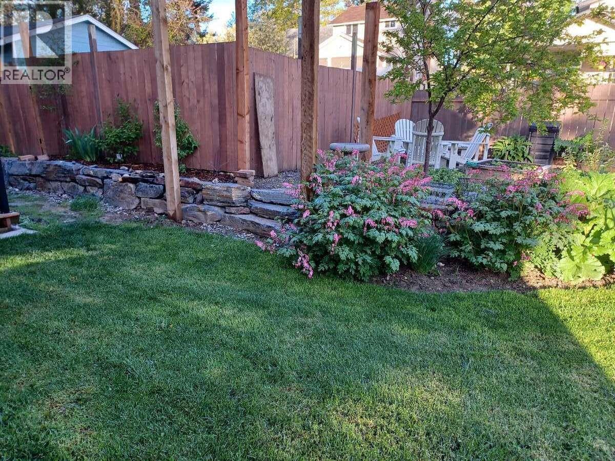 215 13th Avenue S, Cranbrook, British Columbia  V1C 2V7 - Photo 27 - 10371344