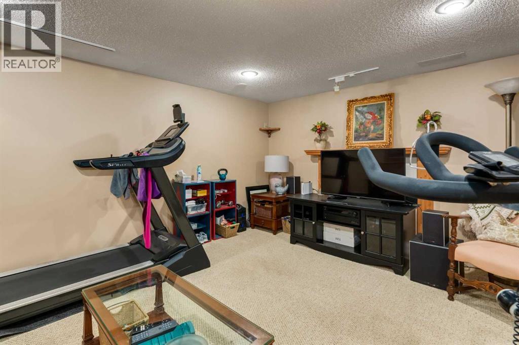 215 Alandale Place Sw, Rural Rocky View County, Alberta  T3Z 3L9 - Photo 43 - A2253429