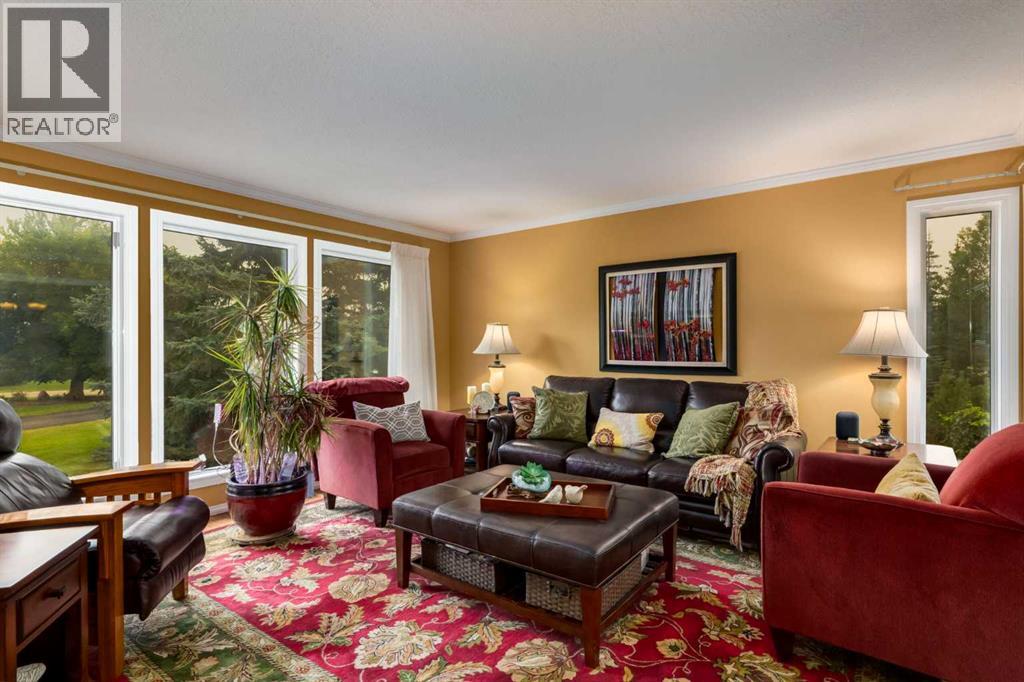 215 Alandale Place Sw, Rural Rocky View County, Alberta  T3Z 3L9 - Photo 5 - A2253429