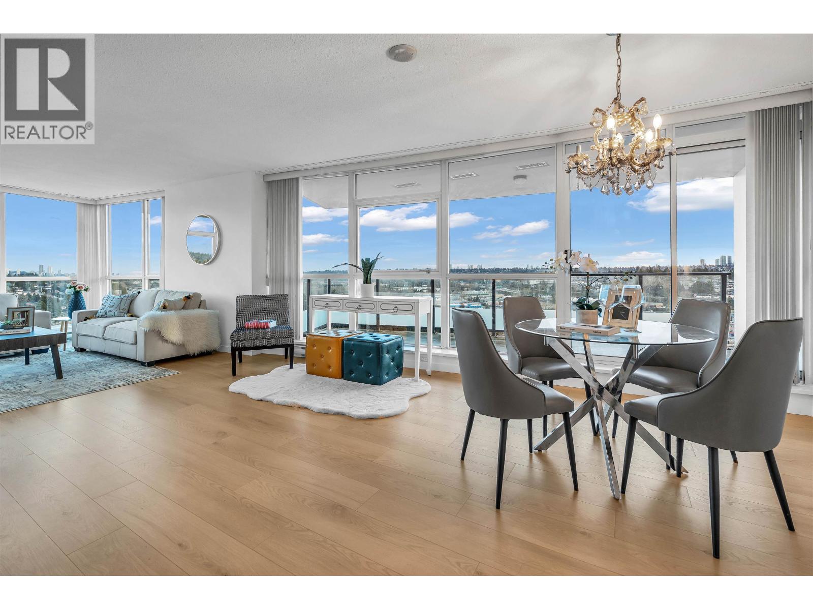 2203 2225 HOLDOM AVENUE, Burnaby, British Columbia