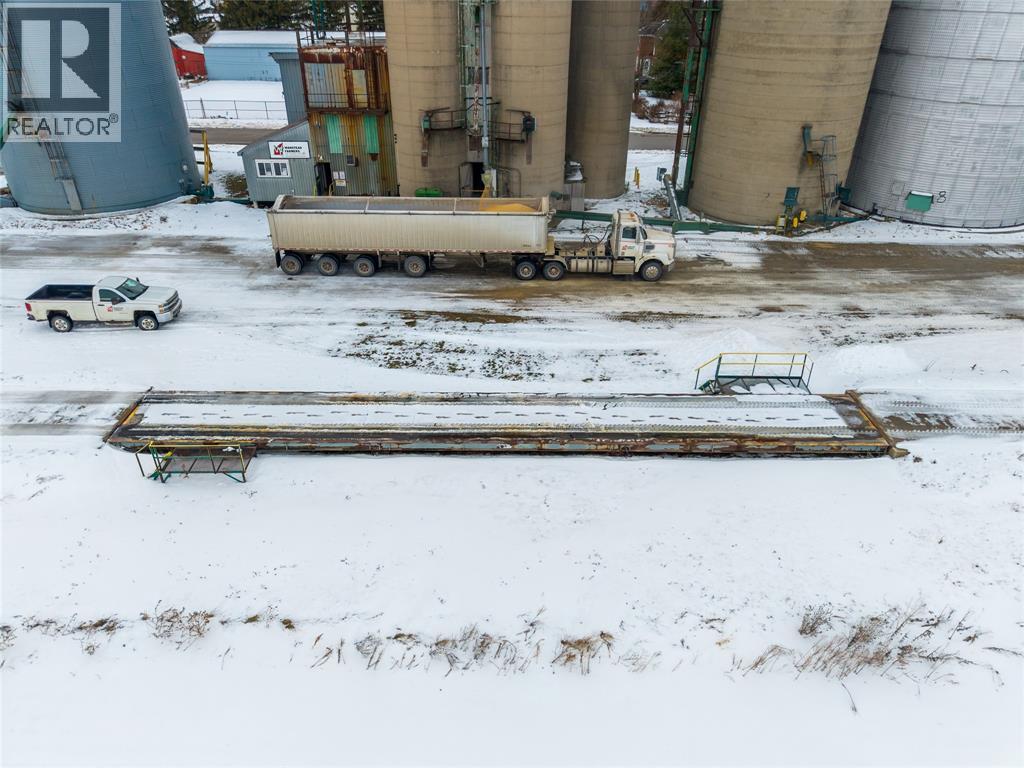 6517 James Street, Brooke-Alvinston, Ontario  N0N 1K0 - Photo 18 - 25031815