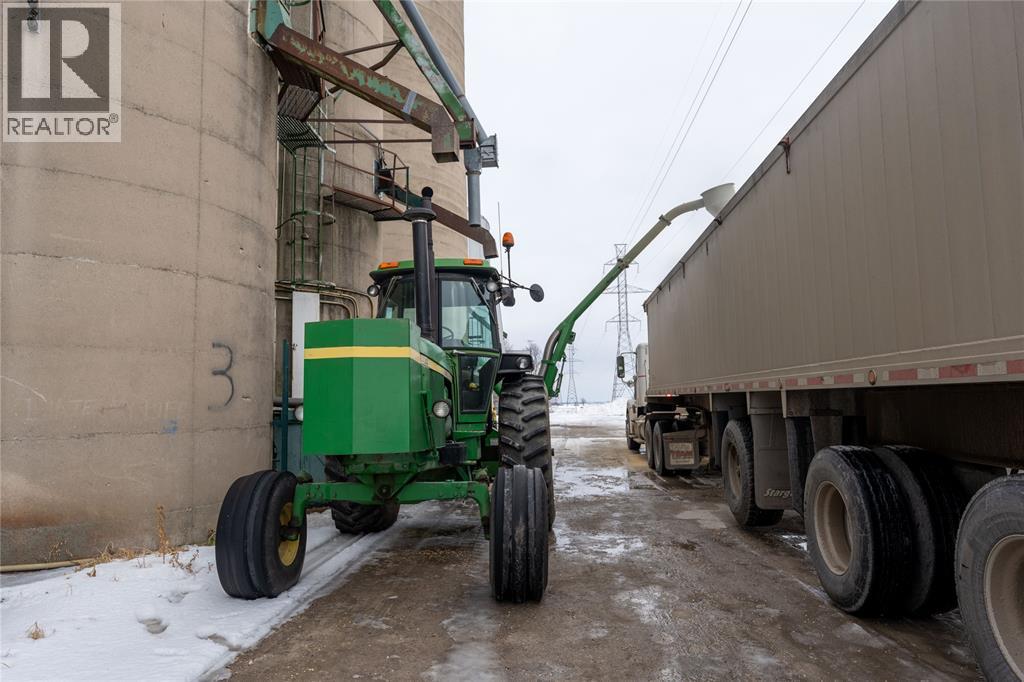 6517 James Street, Brooke-Alvinston, Ontario  N0N 1K0 - Photo 2 - 25031815