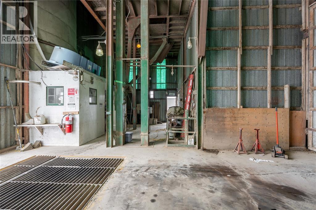 6517 James Street, Brooke-Alvinston, Ontario  N0N 1K0 - Photo 7 - 25031815