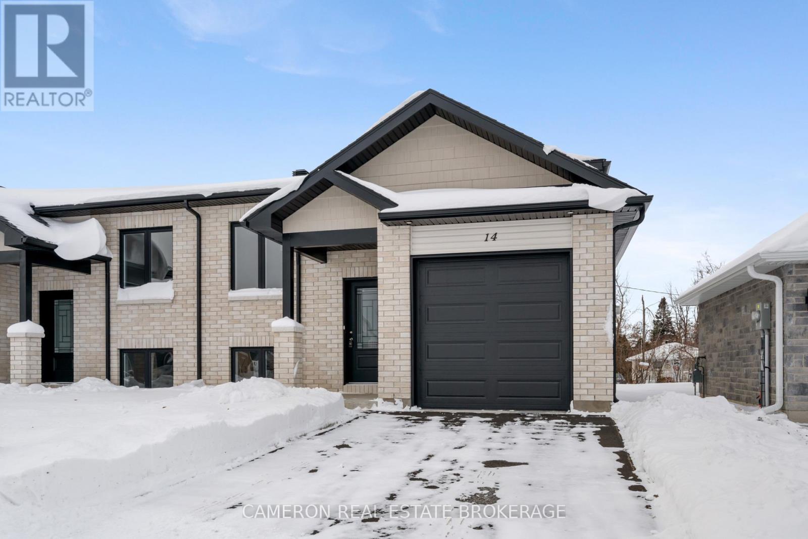 14 PORTLAND DRIVE, Cornwall, Ontario