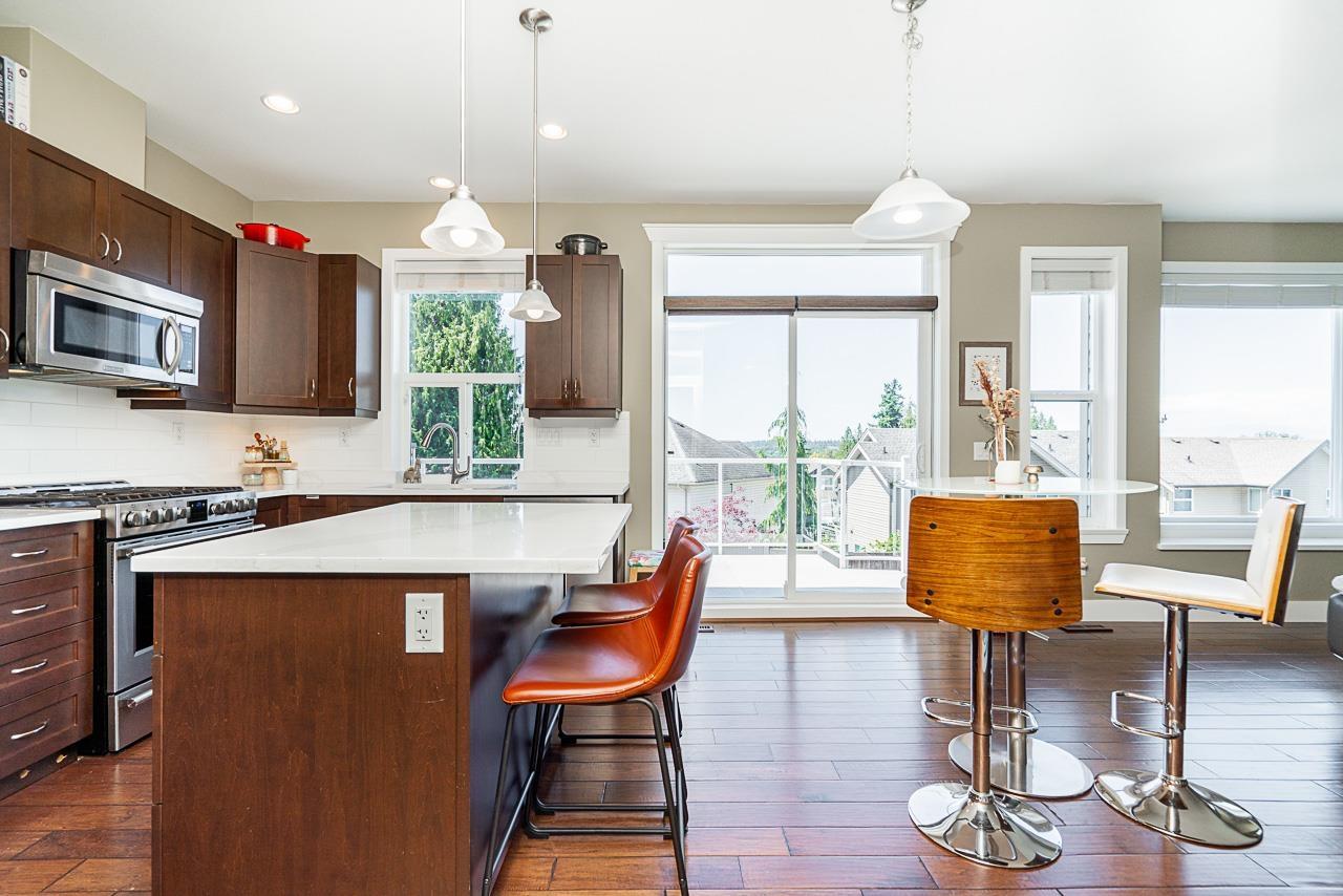 6069 163b Street, Surrey, British Columbia  V3S 2H7 - Photo 5 - R3074412