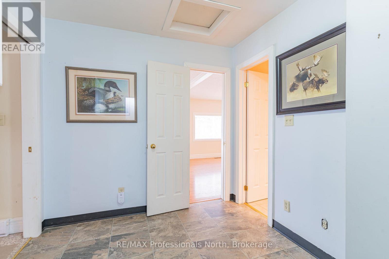 646 Mountain Street, Dysart Et Al, Ontario  K0M 1S0 - Photo 25 - X12555136