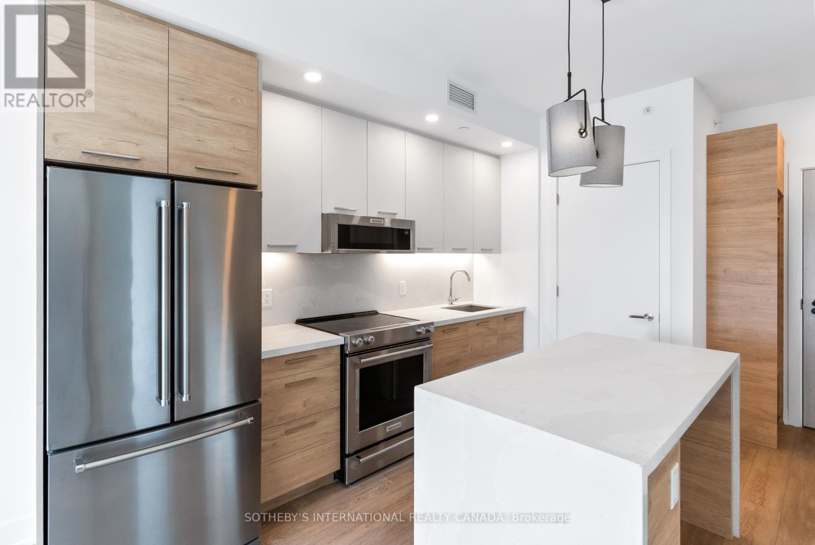 2410 - 200 Redpath Avenue, Toronto, Ontario  M4P 0E6 - Photo 5 - C12641112