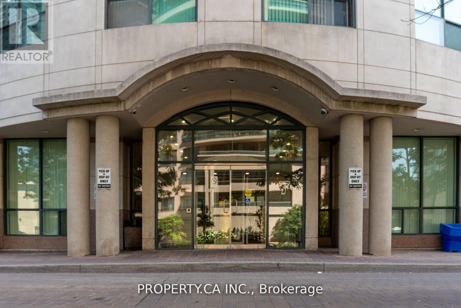 1503 - 7 LORRAINE DRIVE, Toronto, Ontario