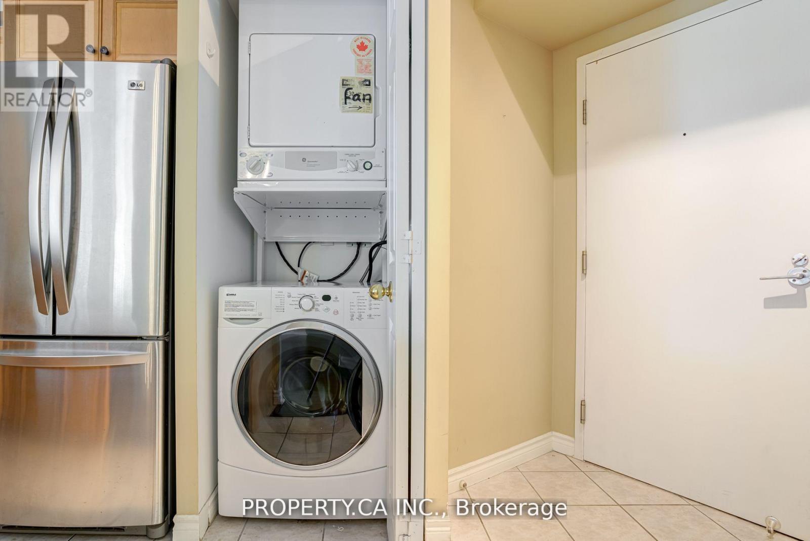 1503 - 7 Lorraine Drive, Toronto, Ontario  M2N 7H2 - Photo 8 - C12641218