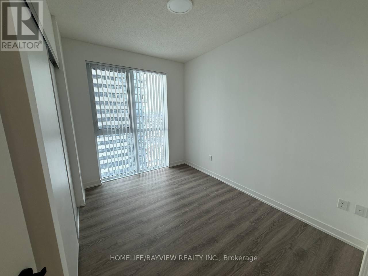 4512 - 8 Interchange Way, Vaughan, Ontario L4K 5Z7 - Photo 6 - N12641124
