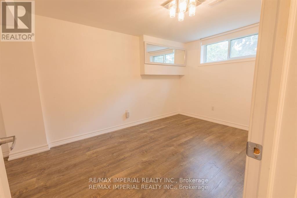 Bsmt - 388 Becker Road, Richmond Hill, Ontario  L4C 2S2 - Photo 8 - N12641140