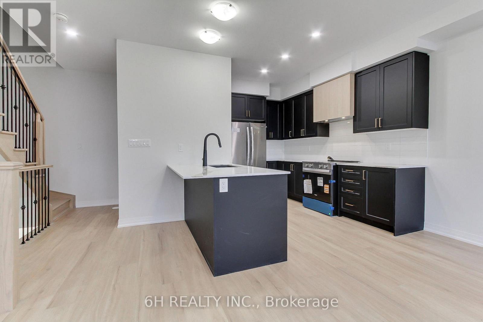 Lot 29 - 46 Harold Wilson Lane, Richmond Hill, Ontario  L4S 1N5 - Photo 7 - N12641144