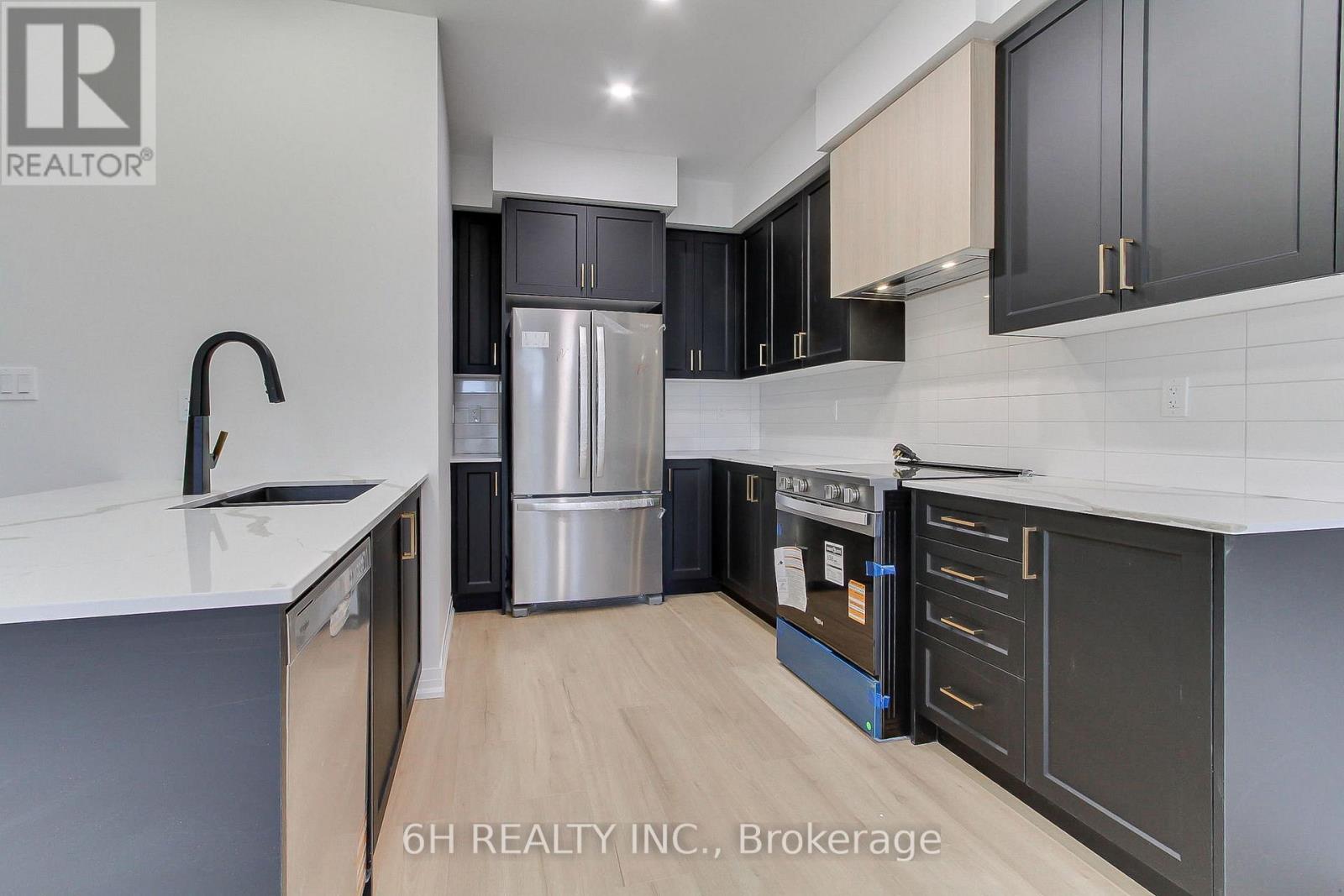 Lot 29 - 46 Harold Wilson Lane, Richmond Hill, Ontario  L4S 1N5 - Photo 8 - N12641144