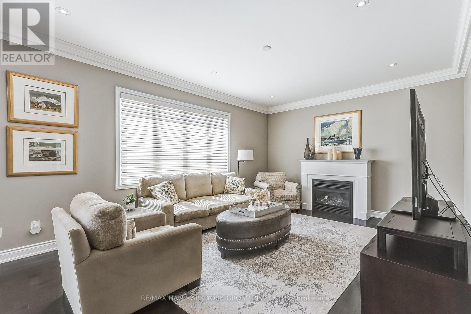 1022 Sherman Brock Circle, Newmarket, Ontario  L3X 0B4 - Photo 10 - N12641166