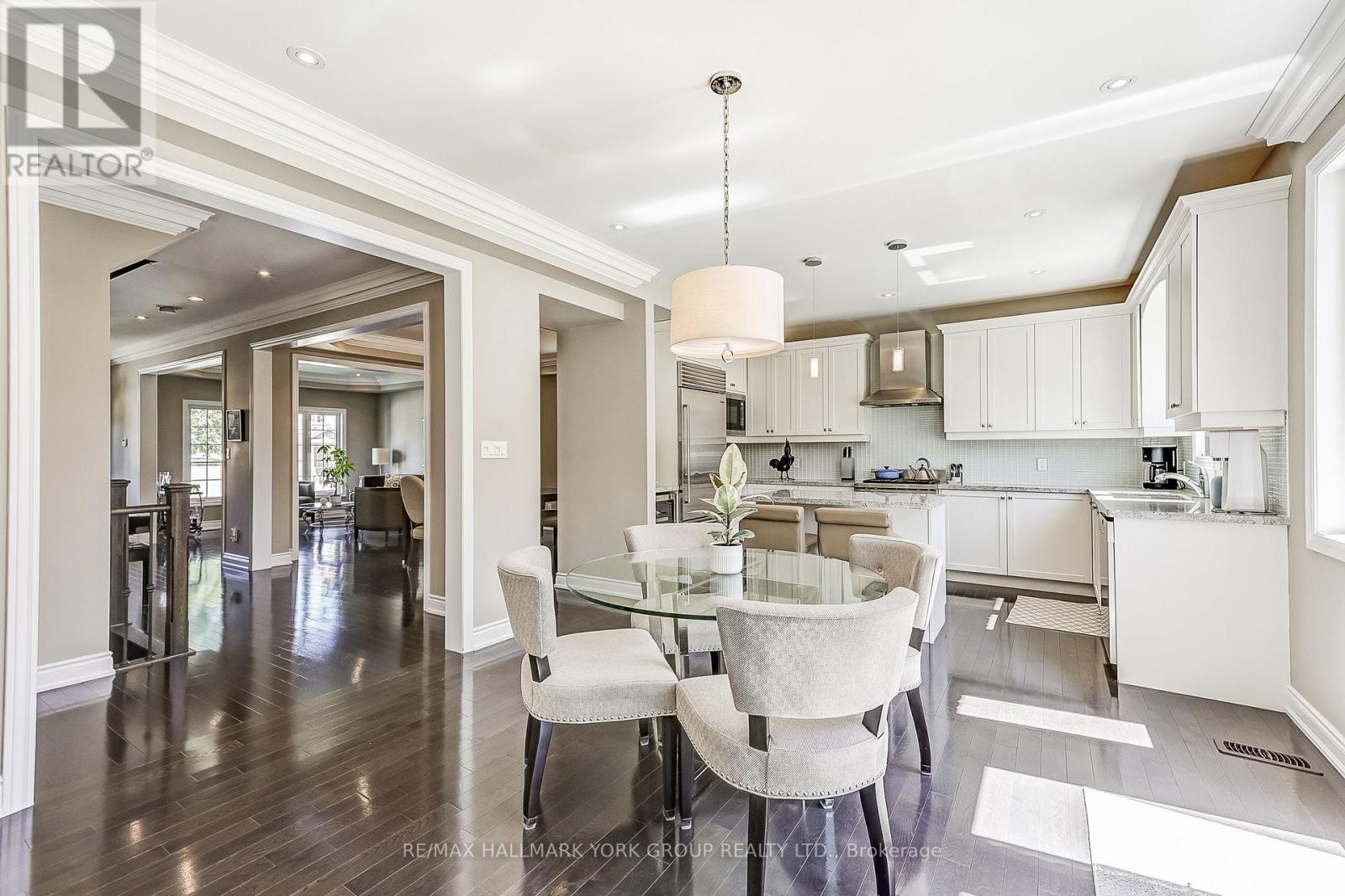 1022 Sherman Brock Circle, Newmarket, Ontario  L3X 0B4 - Photo 13 - N12641166