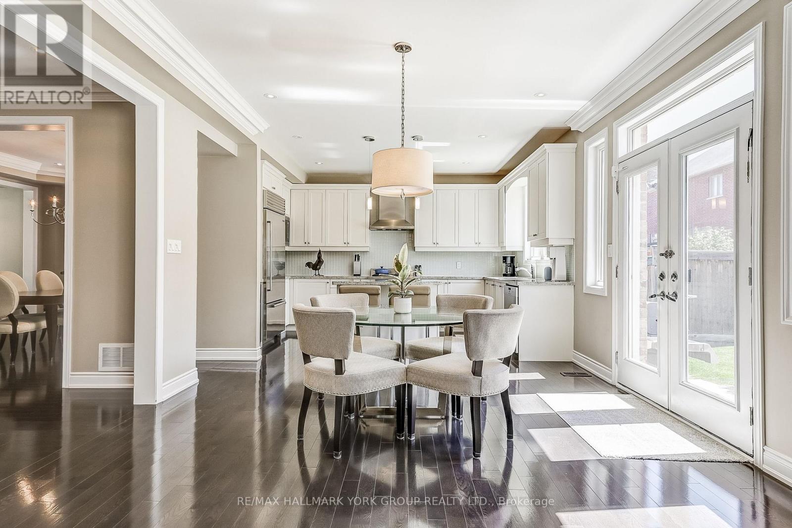 1022 Sherman Brock Circle, Newmarket, Ontario  L3X 0B4 - Photo 14 - N12641166