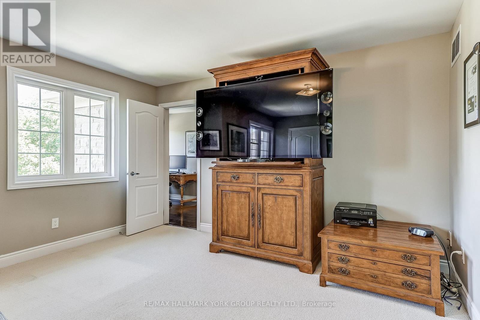 1022 Sherman Brock Circle, Newmarket, Ontario  L3X 0B4 - Photo 29 - N12641166