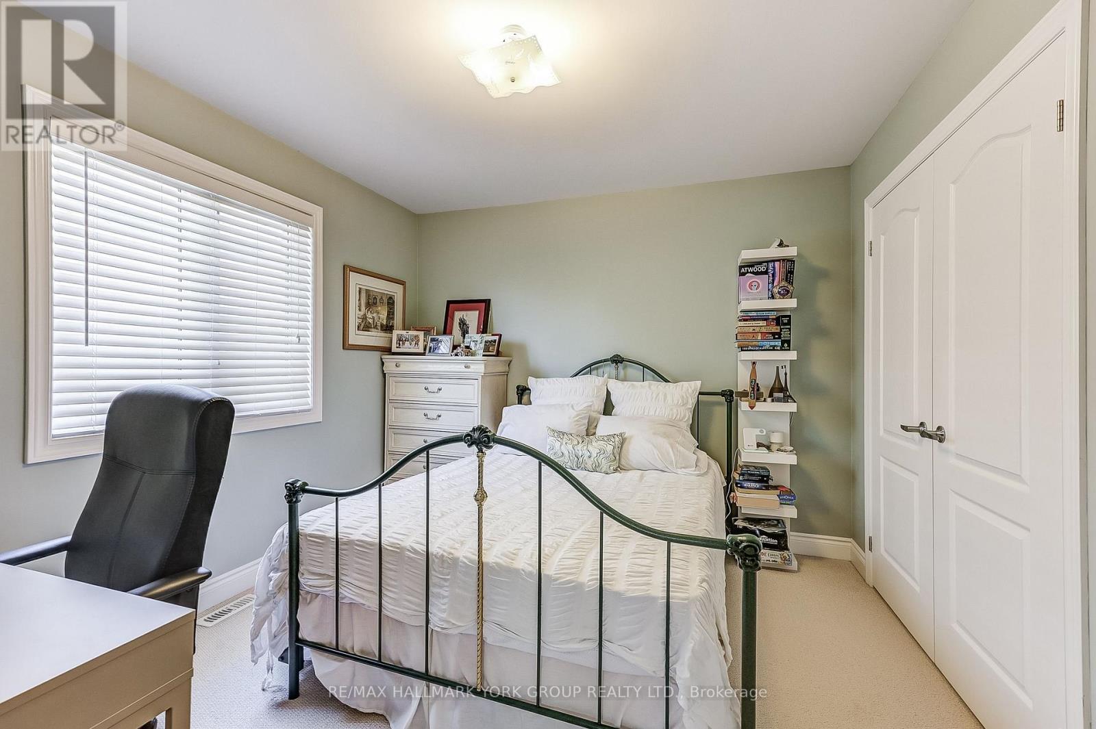 1022 Sherman Brock Circle, Newmarket, Ontario  L3X 0B4 - Photo 37 - N12641166