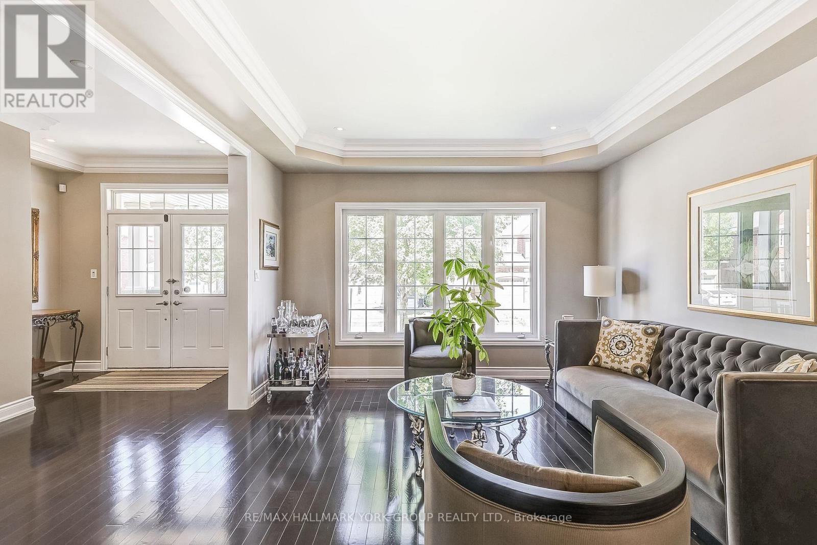 1022 Sherman Brock Circle, Newmarket, Ontario  L3X 0B4 - Photo 6 - N12641166